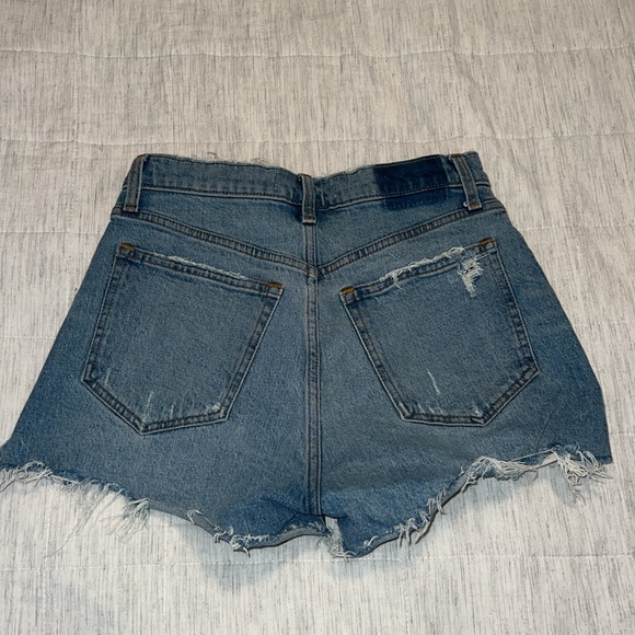 Abercrombie Mom Short High Rise - Picture 2 of 3